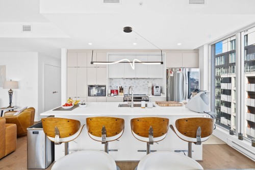 Cuisine - 818-5265 Rue Mackenzie, Montréal (Côte-Des-Neiges/Notre-Dame-De-Grâce), QC - Indoor Photo Showing Kitchen