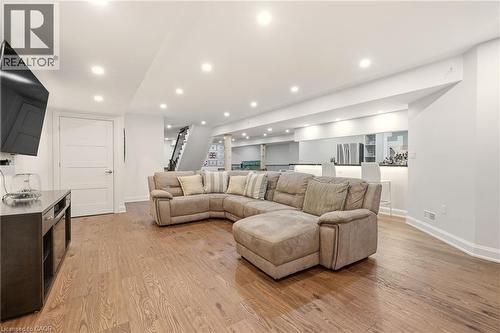 1354 1 Sideroad, Burlington, ON - Indoor