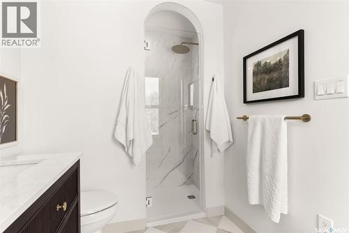 2257 Rae Street, Regina, SK - Indoor Photo Showing Bathroom