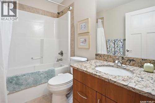 327 1010 Ruth Street E, Saskatoon, SK - Indoor Photo Showing Bathroom
