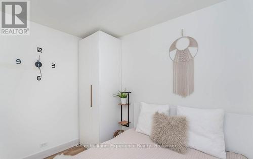 1 Sundown Road, Tiny, ON - Indoor Photo Showing Bedroom