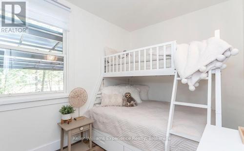 1 Sundown Road, Tiny, ON - Indoor Photo Showing Bedroom