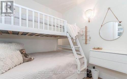 1 Sundown Road, Tiny, ON - Indoor Photo Showing Bedroom