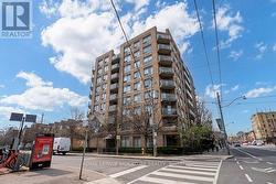 207 - 140 BATHURST STREET  Toronto, ON M5V 3N8