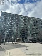 918 - 38 MONTE KWINTER COURT  Toronto, ON M3H 0E2