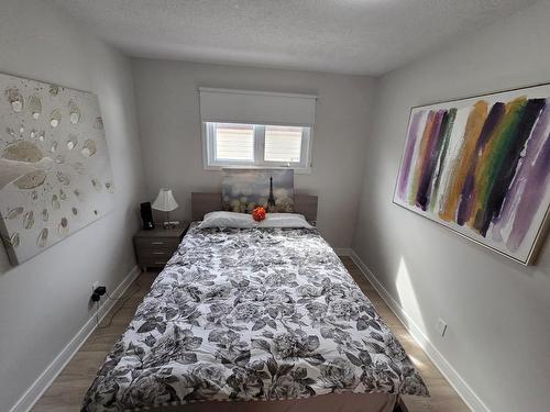 82 Machar Ave., Thunder Bay, ON - Indoor Photo Showing Bedroom