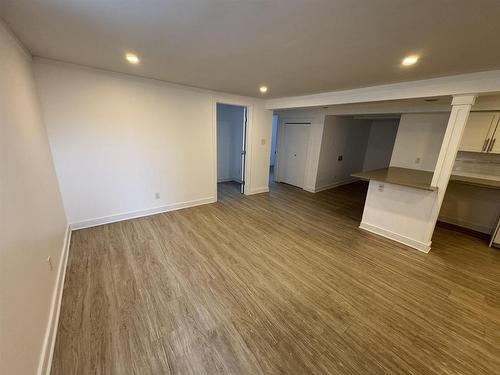 82 Machar Ave., Thunder Bay, ON - Indoor Photo Showing Other Room