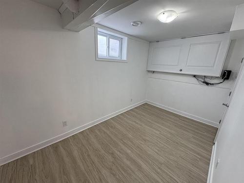 82 Machar Ave., Thunder Bay, ON - Indoor