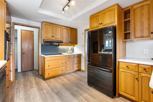 62 Rice Road, Winnipeg, MB - Indoor Photo Showing Kitchen