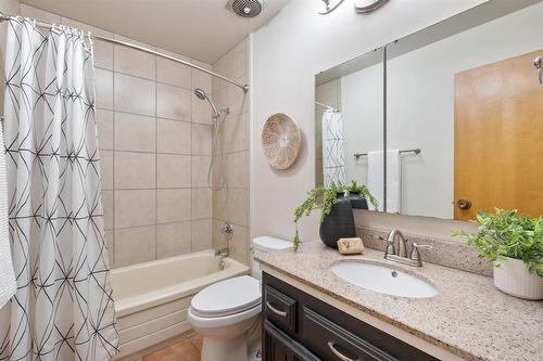 62 Rice Road, Winnipeg, MB - Indoor Photo Showing Bathroom