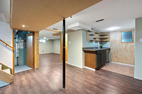 62 Rice Road, Winnipeg, MB - Indoor