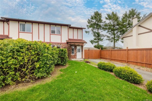 363 Pooley Pl  Esquimalt, BC V9A 6Y5