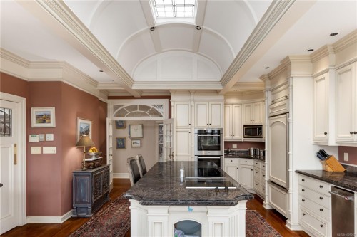 3475 Upper Terrace Rd, Oak Bay, BC 