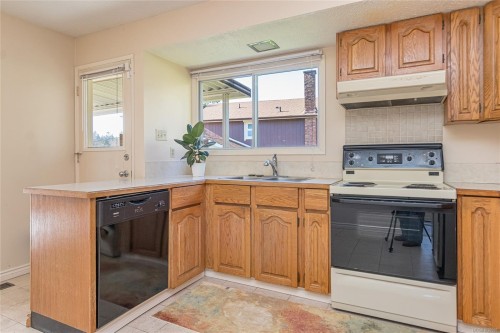 1611 Bowstring Close, Nanaimo, BC 