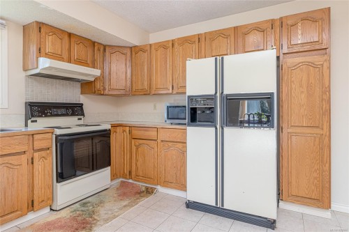 1611 Bowstring Close, Nanaimo, BC 