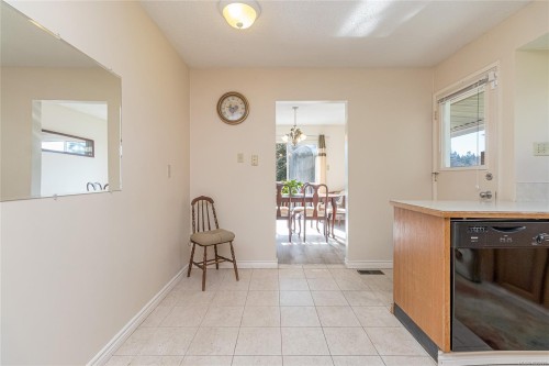 1611 Bowstring Close, Nanaimo, BC 