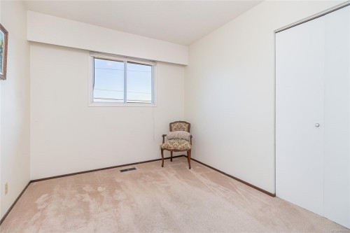 1611 Bowstring Close, Nanaimo, BC 