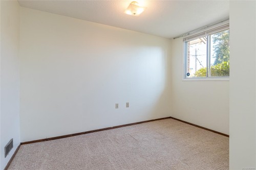 1611 Bowstring Close, Nanaimo, BC 