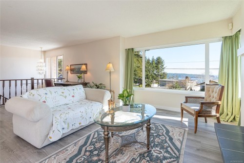 1611 Bowstring Close, Nanaimo, BC 