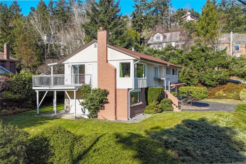 1611 Bowstring Close, Nanaimo, BC 