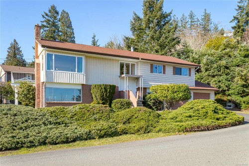 1611 Bowstring Close, Nanaimo, BC 