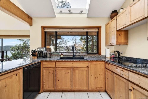 300 Old Scott Rd, Salt Spring, BC 