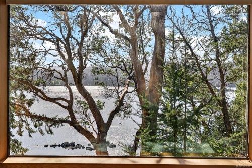 300 Old Scott Rd, Salt Spring, BC 