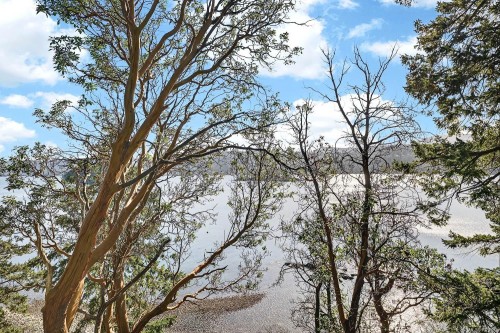 300 Old Scott Rd, Salt Spring, BC 