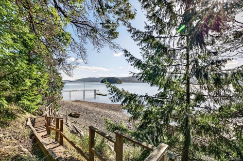 300 Old Scott Rd, Salt Spring, BC 