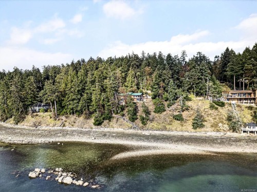 300 Old Scott Rd, Salt Spring, BC 