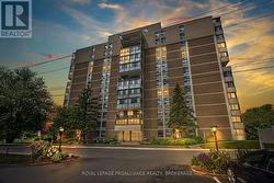 903 - 2 MOWAT AVENUE  Kingston (Central City West), ON K7M 1K1