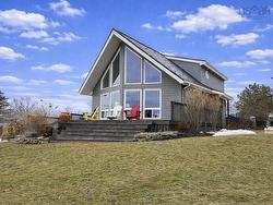 32 Island View Lane  Linden, NS B4H 3Y2