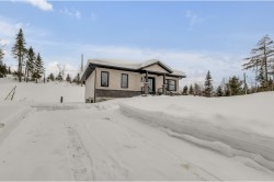 100 Rue de l'Acadie  Saint-Raymond, QC G3L 4M8