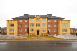 1-8260 Rue de Londres  Brossard, QC J4Y 0M3