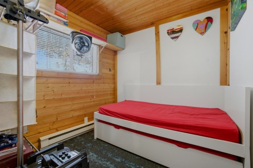 Chambre à coucher - 16 Ch. Du Lac, Brownsburg-Chatham, QC - Indoor Photo Showing Bedroom