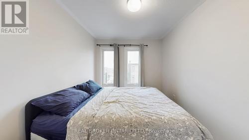 2508 Castlegate Crossing, Pickering, ON - Indoor Photo Showing Bedroom