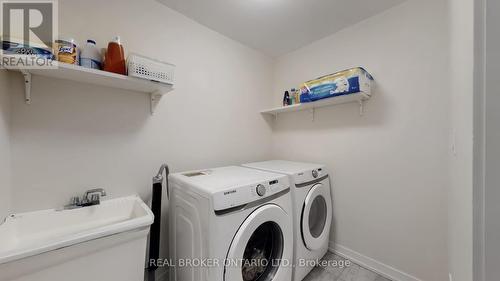 2508 Castlegate Crossing, Pickering, ON - Indoor Photo Showing Laundry Room