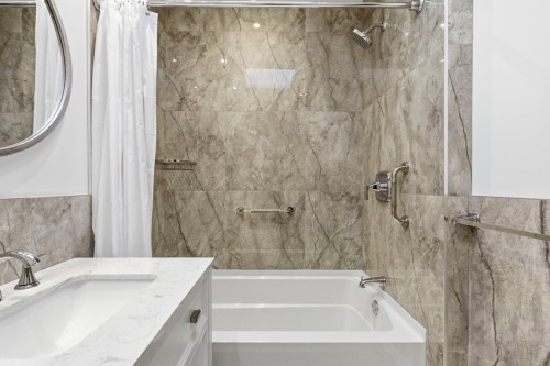 Salle de bains - 4418 Av. Coolbrook, Montréal (Côte-Des-Neiges/Notre-Dame-De-Grâce), QC - Indoor Photo Showing Bathroom