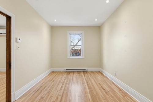 Chambre à coucher - 4418 Av. Coolbrook, Montréal (Côte-Des-Neiges/Notre-Dame-De-Grâce), QC - Indoor Photo Showing Other Room