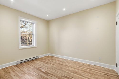 Chambre à coucher - 4420 Av. Coolbrook, Montréal (Côte-Des-Neiges/Notre-Dame-De-Grâce), QC - Indoor Photo Showing Other Room