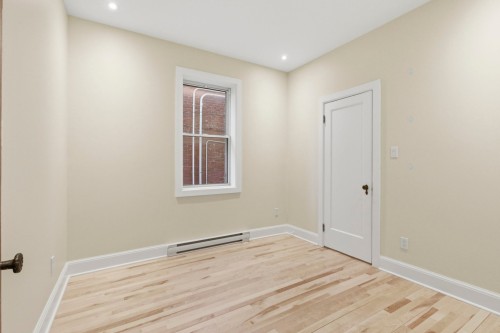 Chambre à coucher - 4420 Av. Coolbrook, Montréal (Côte-Des-Neiges/Notre-Dame-De-Grâce), QC - Indoor Photo Showing Other Room