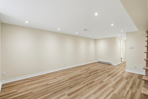 Salle familiale - 4420 Av. Coolbrook, Montréal (Côte-Des-Neiges/Notre-Dame-De-Grâce), QC - Indoor Photo Showing Other Room