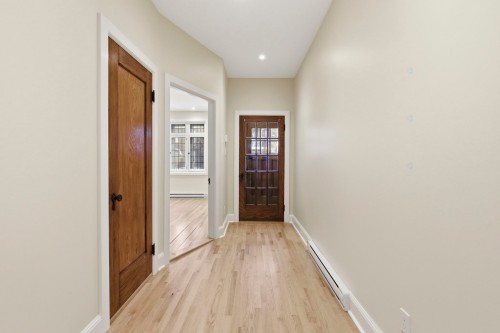 Hall d'entrée/Vestibule - 4420 Av. Coolbrook, Montréal (Côte-Des-Neiges/Notre-Dame-De-Grâce), QC - Indoor Photo Showing Other Room