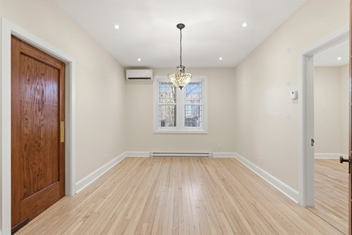 Salle à manger - 4420 Av. Coolbrook, Montréal (Côte-Des-Neiges/Notre-Dame-De-Grâce), QC - Indoor Photo Showing Other Room