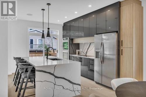 278 Spencer Street, Ottawa, ON - Indoor Photo Showing Kitchen With Upgraded Kitchen