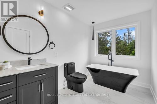 278 Spencer Street, Ottawa, ON - Indoor Photo Showing Bathroom