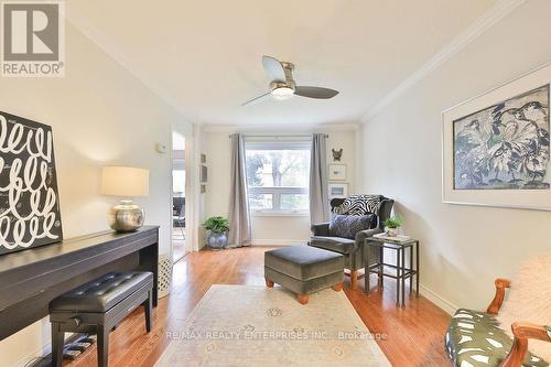 Large Window Facing Rear Gardens, Hardwood Floors - 431 Naomi Crescent, Mississauga, ON - Indoor