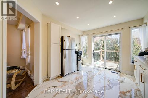 3824 Allcroft Road, Mississauga, ON - Indoor