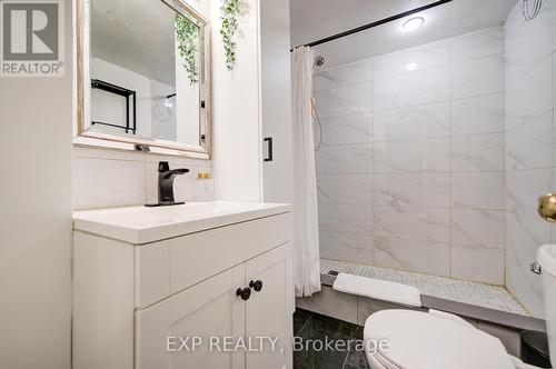 3824 Allcroft Road, Mississauga, ON - Indoor Photo Showing Bathroom