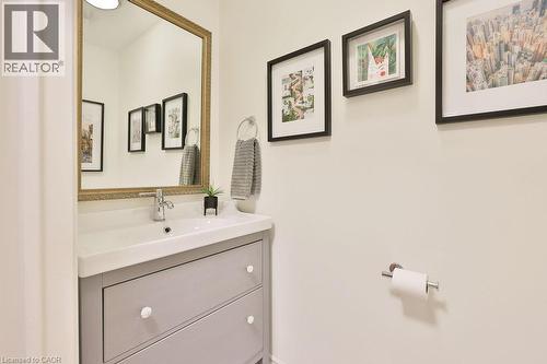 2 Pc Powder Room On Main, Renovated - 431 Naomi Crescent, Mississauga, ON - Indoor Photo Showing Bathroom